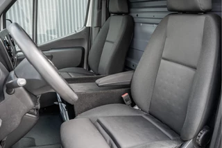 Mercedes-Benz Sprinter 2020 - 311 CDI RWD L2H2 | Volledig Ingericht | Mbux | Camera | Navi | Climatronic afbeelding 15