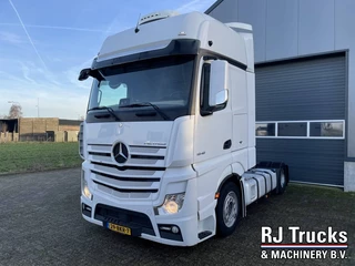Mercedes-Benz Actros 2018 - 1948 Gigaspace - Lowdeck | Full Air | NL Truck | 2x Tank | 2 Pcs image 1