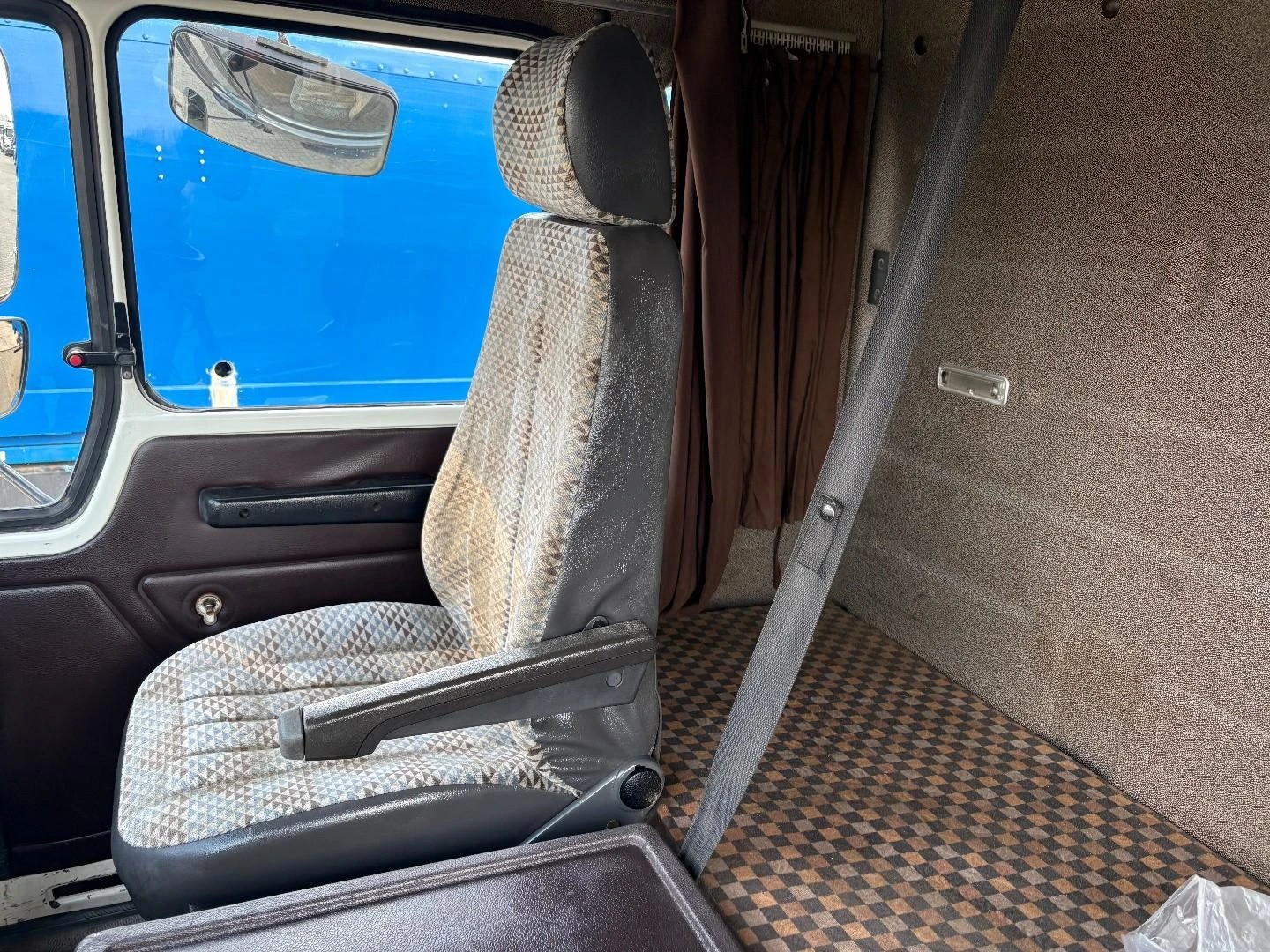 Mercedes-Benz SK 2228 1985 imagen 18