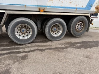 Scania R 2010 - R560 V8 8X4 - EURO 5 - MANUAL GEAR obrazek 10