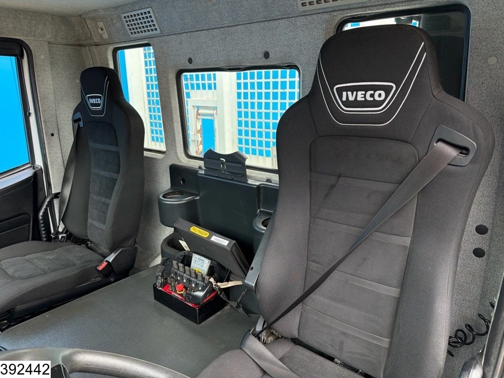 Iveco X-Way 2018 - 360 6x4, EURO 6, Palfinger, Remote image 9