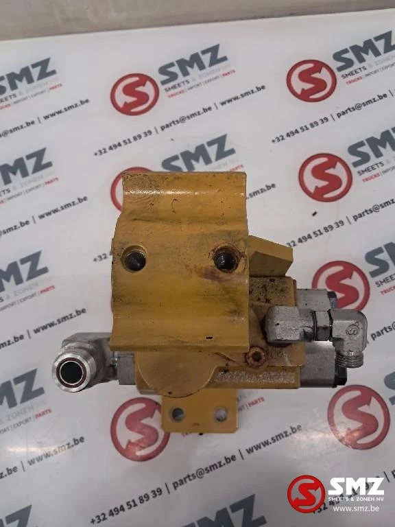 Caterpillar 2022 - Hydraulic valve Caterpillar immagine 4