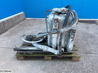 Hyva N/A - Tank, pump, hoses, control valve image 2