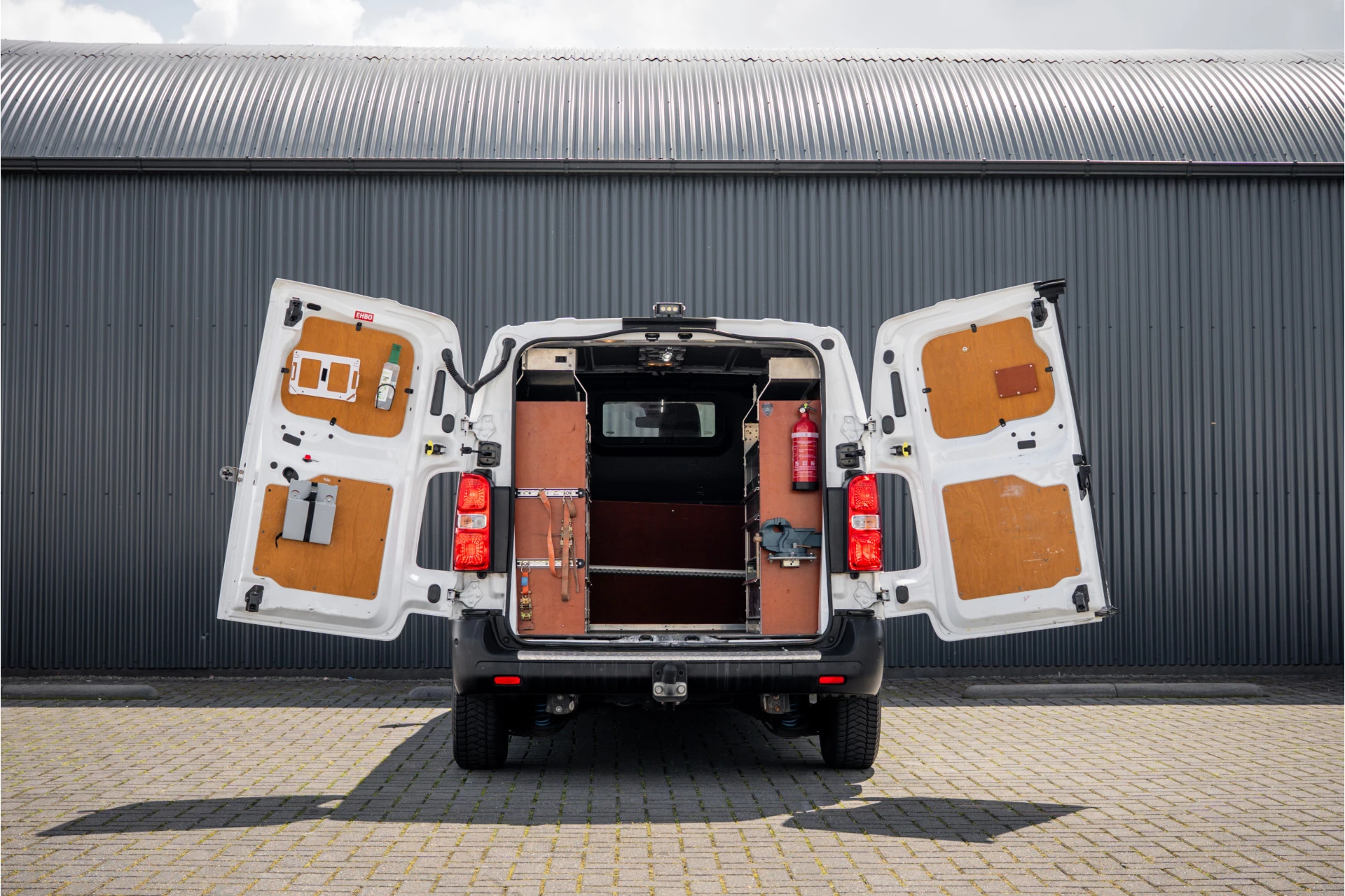 Opel Vivaro 2021 - 2.0 L2H1 125PK | Bedrijfswageninrichting | Cruise | Carplay | Camera | Airco | PDC | Trekhaak image 9