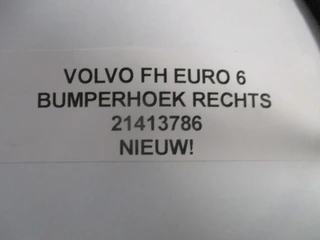 Volvo FH - 21413786 BUMPERHOEK RECHTS EURO 6 NIEUW! obrázek 2 náhled
