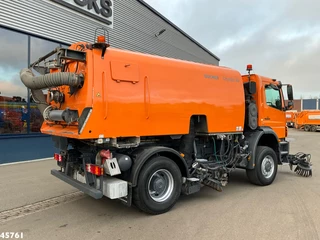 Mercedes-Benz Actros 2009 - 1829 4x4 Bucher Cityfant 60 Rechts en Links vegend image 7