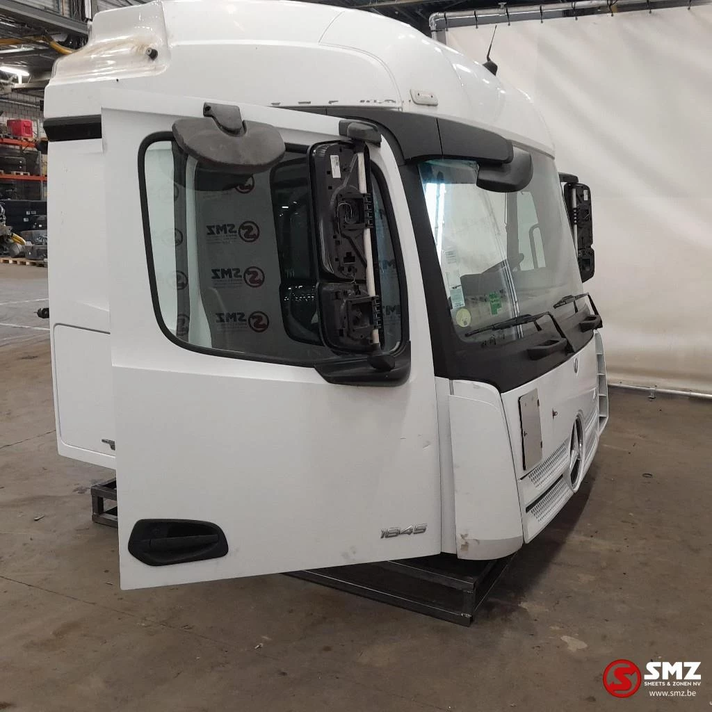 Mercedes-Benz 2015 - Occ cabine Mercedes obrázek 7