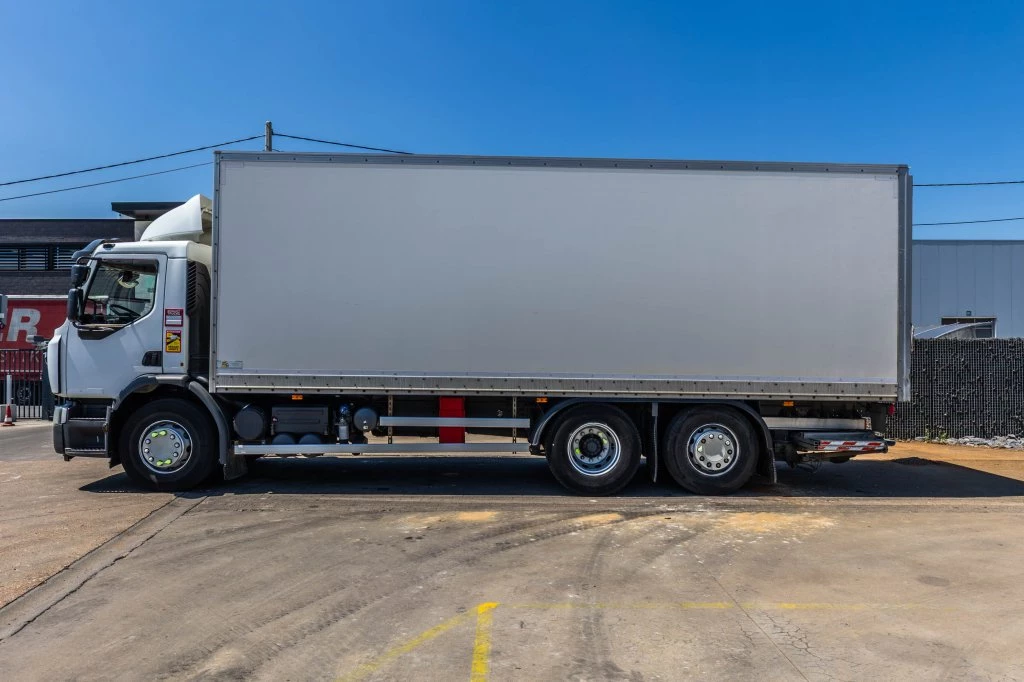 Renault 2017 - D26.320-6x2+DHOLLANDIA 2T. afbeelding 2
