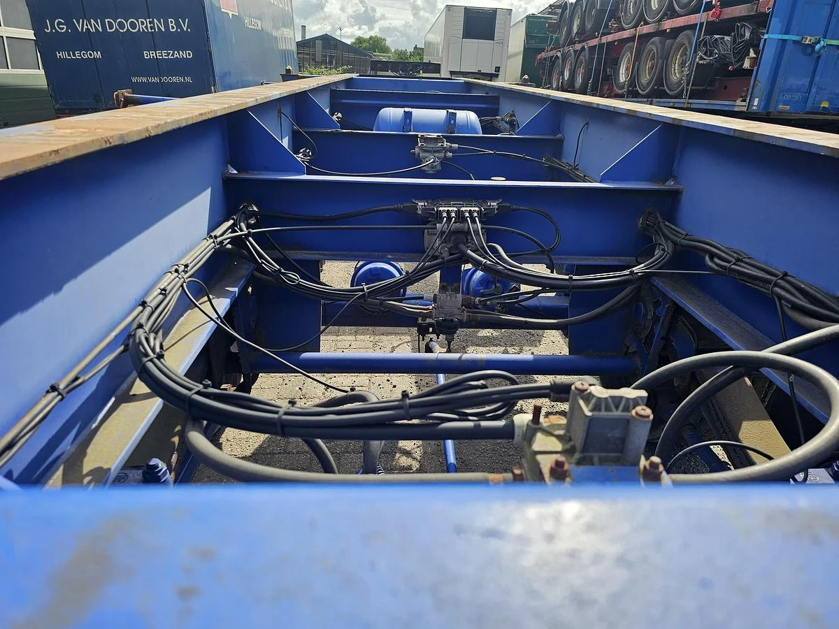 MKF METALLBAU CS 20 -20 FOOT- CONTAINER CHASSIS -HEAVY DUTY- BPW DRUM -STEEL SUSPENSION- GOOD QUALITY. 2007 obrázek 15