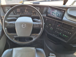 Volvo FH 2023 - 13.500 Globetrotter XL 6x2 - Retarder - Full air - Leather - Camera imagen 18