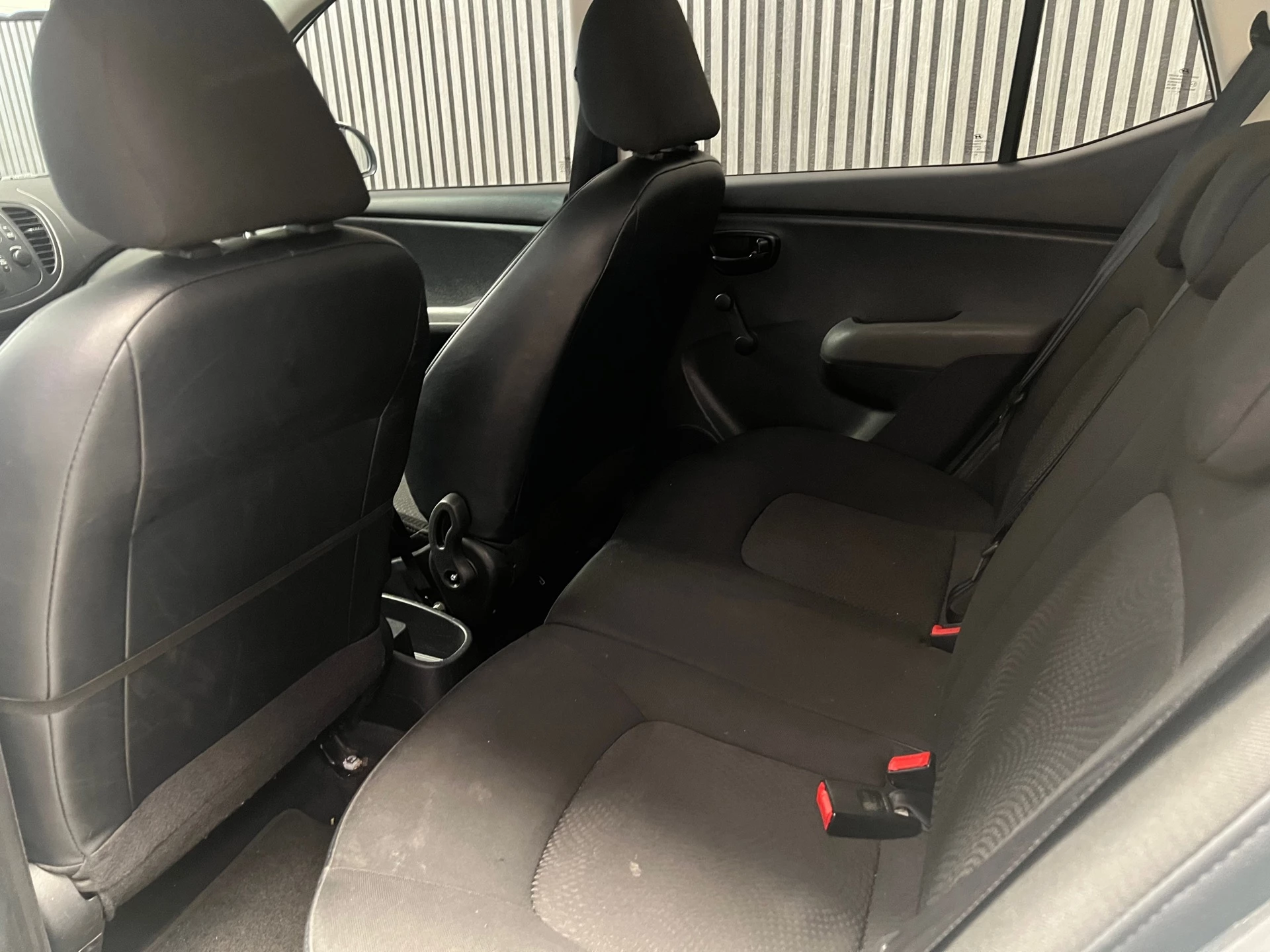 Hyundai i10 2012 - 1.0 Pro 2e eigenaar - NAP - Airco. afbeelding 18