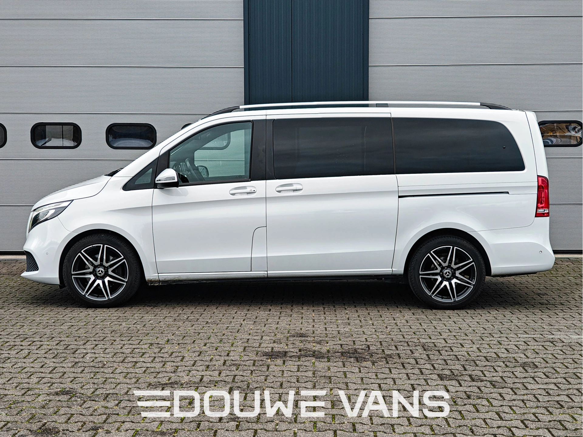 Mercedes-Benz V-Class 2019 - V220 L2 Edition Trekhaak LED Enkel Cabine Bild 5