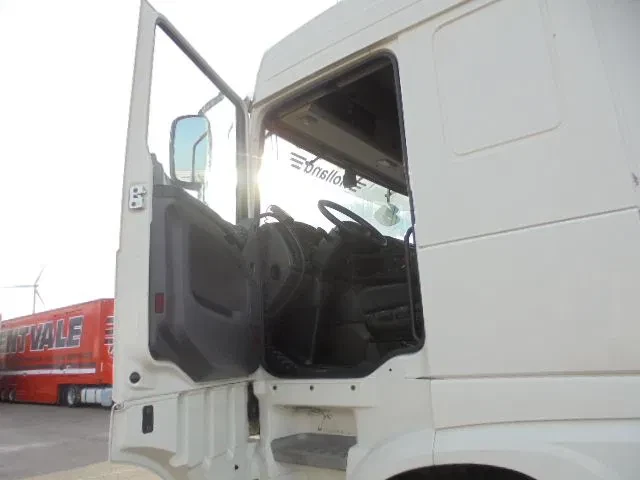 DAF XF 440 2016 zdjęcie 8