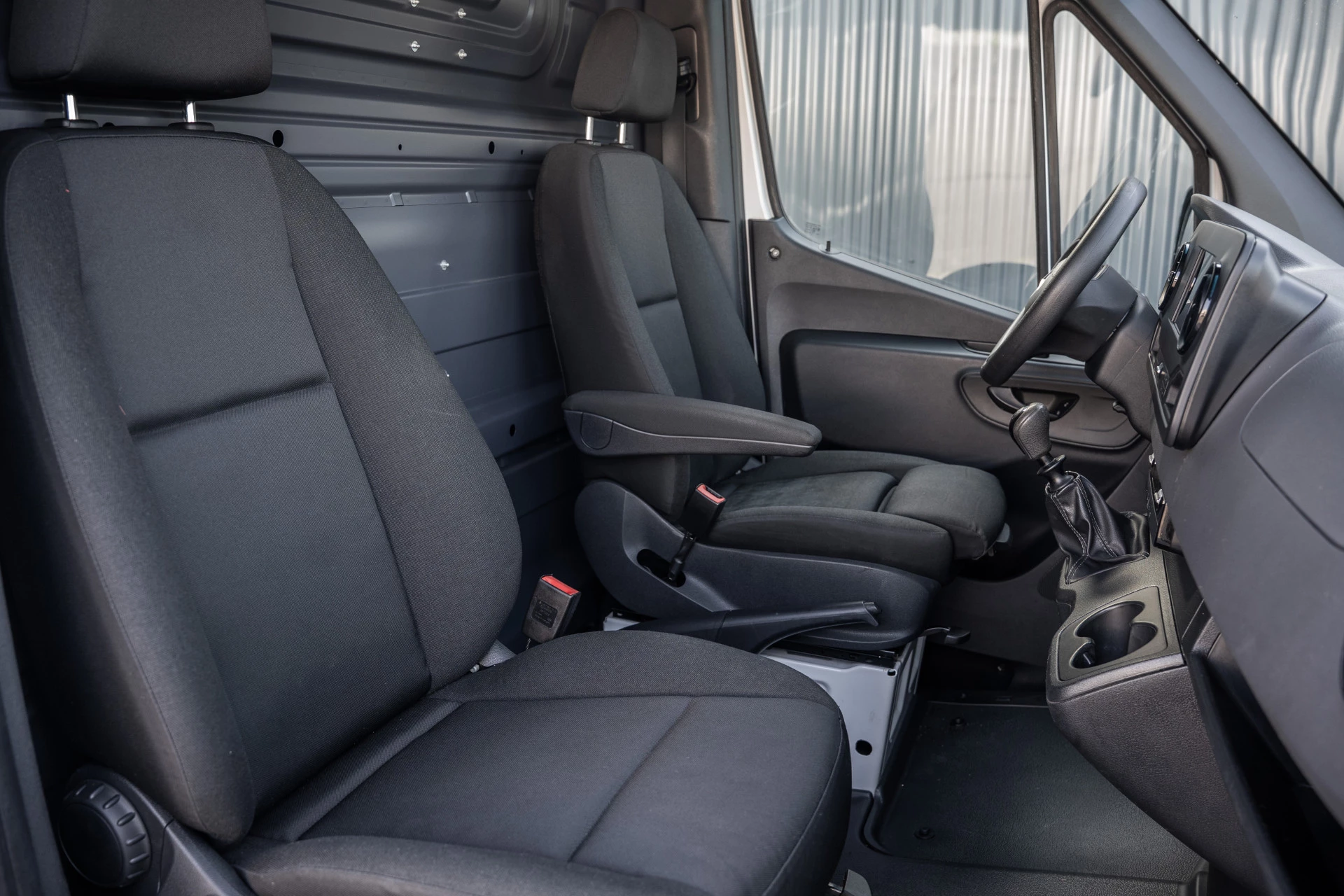 Mercedes-Benz Sprinter 2020 - 311 CDI RWD L2H2 | Volledig Ingericht | Mbux | Camera | Carplay | Climatronic Bild 17