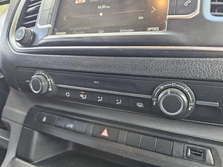 Opel Vivaro 2020 - 2.0 obrazek 10