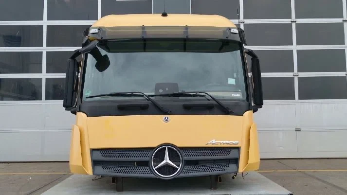 Mercedes-Benz - Body & Chassis Parts Cabine StreamSpace MB MP4 afbeelding 1