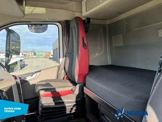 Volvo FH 2019 - 460 6x2 Suitable for ADR + Xenon obrazek 8