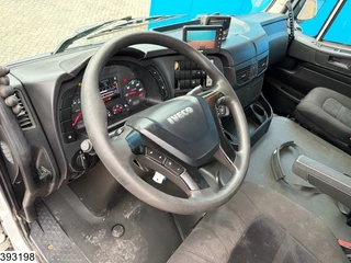Iveco Trakker 2018 - 360 6x4, EURO 6, Palfinger, Remote, Steel suspension image 10