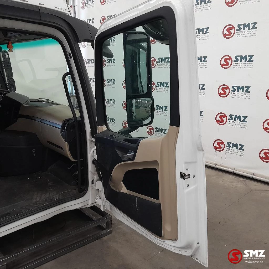 Mercedes-Benz 2015 - Occ cabine Mercedes obrázek 12