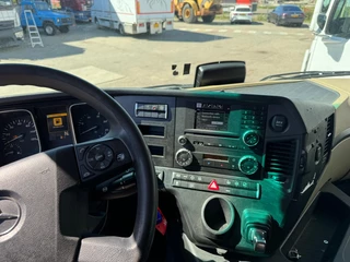 Mercedes-Benz Actros 2016 - 1840 6X2 EURO 6 CHASSIS image 10