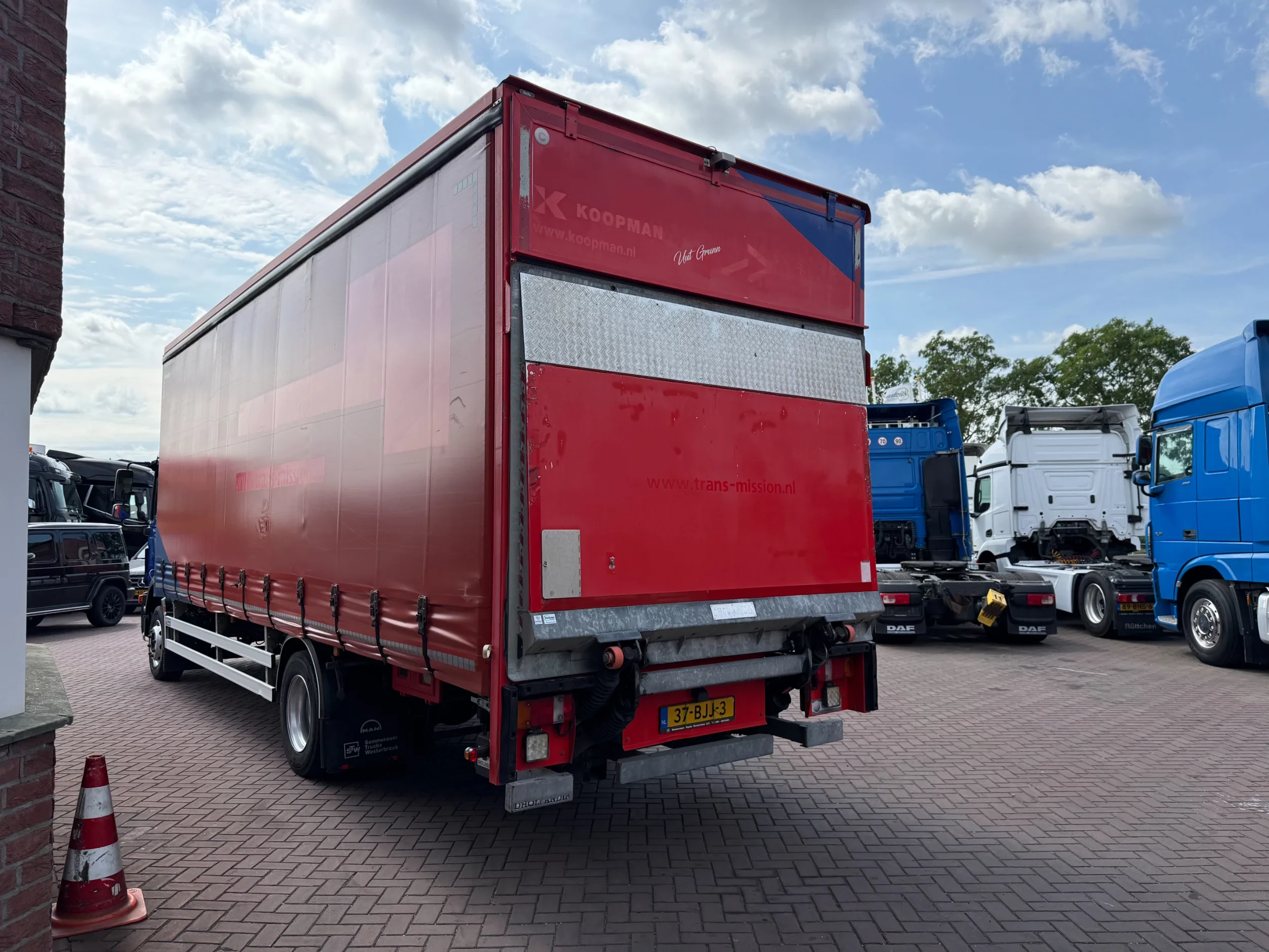 MAN TGM 2017 - TGM 12.250 4X2 BL bakwagen met 2 Tons klep afbeelding 8