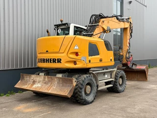 Liebherr A918 Compact Litronic 2013 - N/A image 5