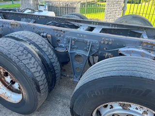 DAF 85.360 2007 - 8X2 SINGLE CAB CHASSIS obrazek 13