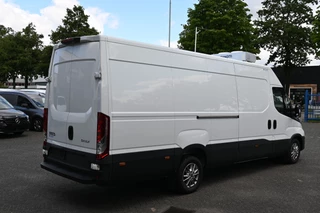 Iveco Daily 2023 - 35S18 3.0 L4H2 Koel vries wagen obrazek 4