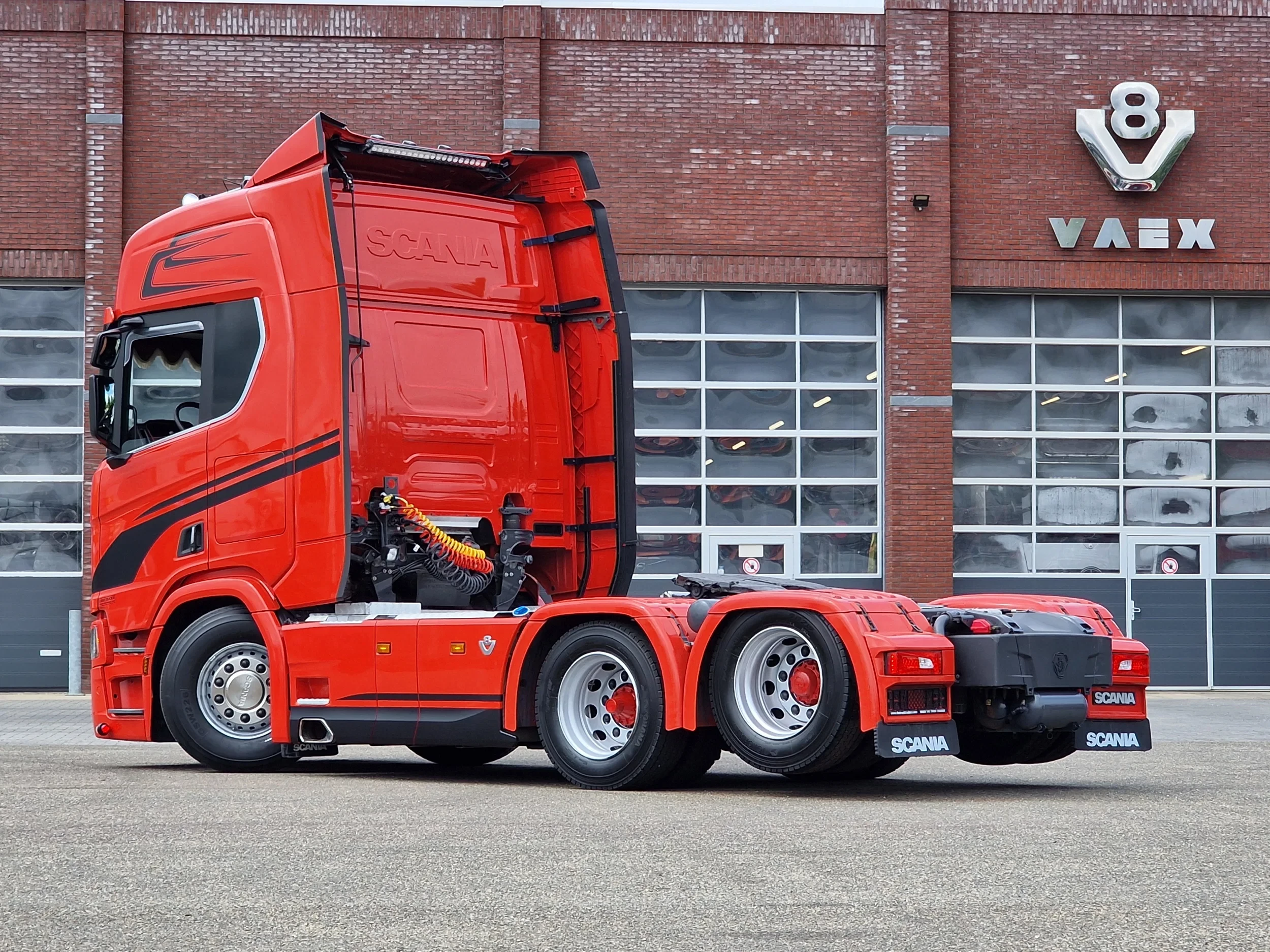 Scania R 2021 - R650 V8 NGS Highline 6x2 - Retarder - Full air - 3.15 WB - Leather image 32