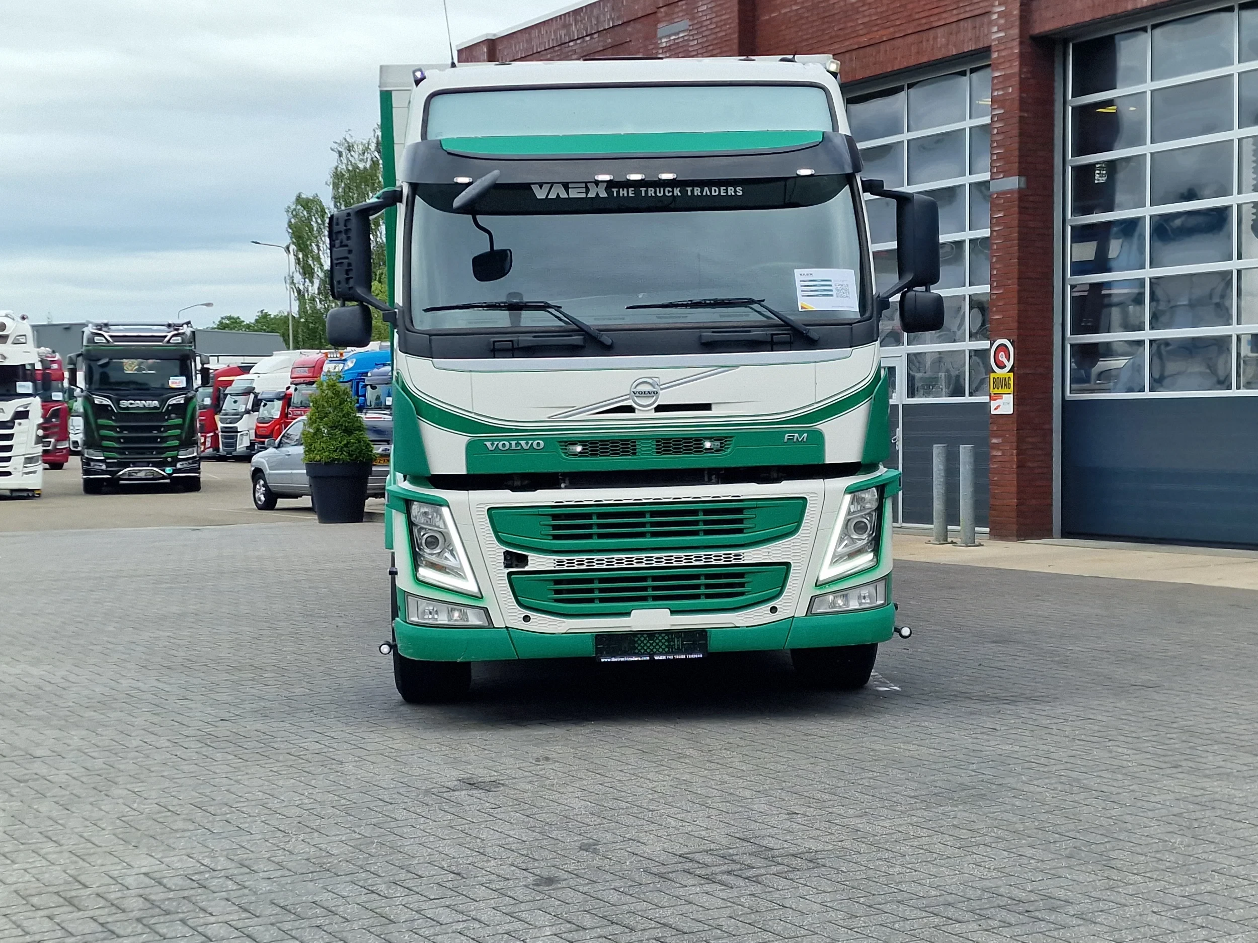 Volvo FM 2014 - 410 Globetrotter 6x2*4 - Livestock - Euro 6 - Steering axle zdjęcie 3