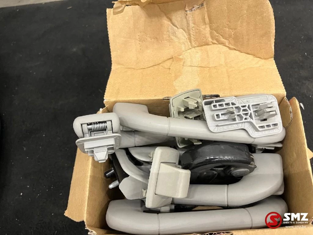 Mercedes-Benz - Occ set interieur met zetels S204 Mercdes obrázek 39