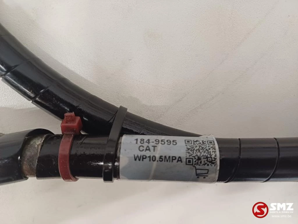 Caterpillar 2022 - Hose Caterpillar afbeelding 4