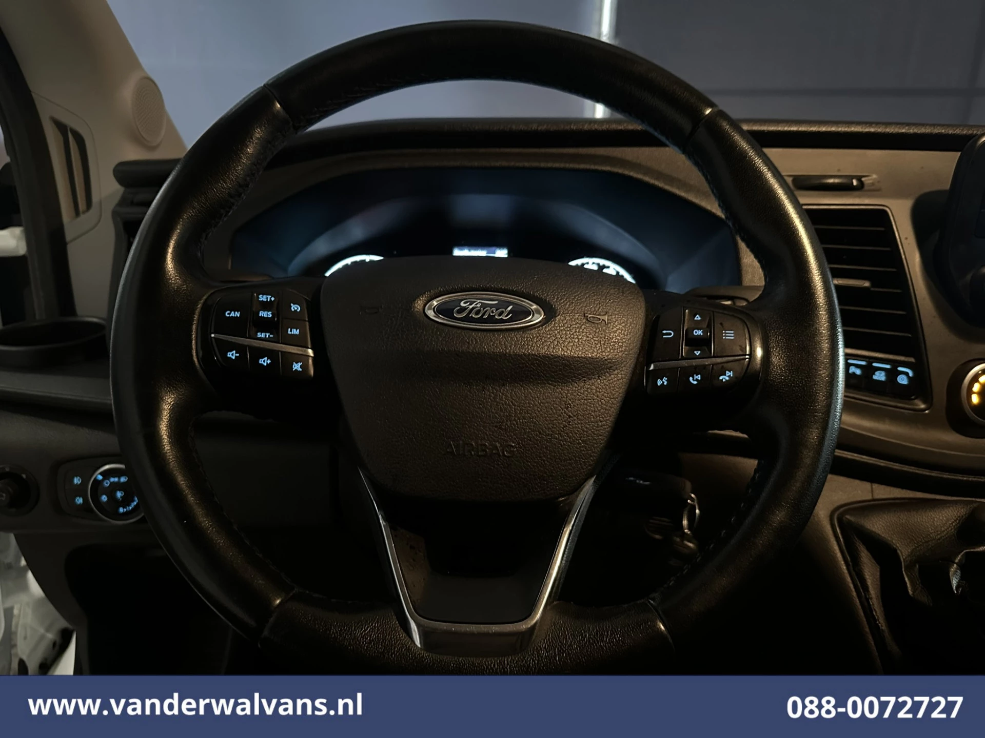 Ford Transit 2021 - 2.0 TDCI 185pk L4H3 Jumbo Euro6 Airco | Camera | LED | Cruisecontrol | Verwarmde voorruit obrázek 3