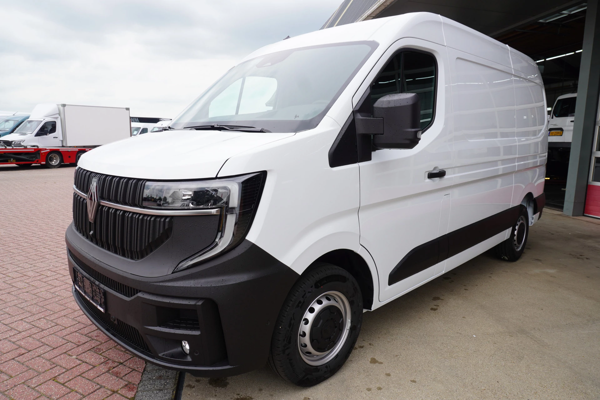 Renault Master 2026 - E-Tech T35 L2H2 Advance long range 87 kWh 143PK Automaat image 9