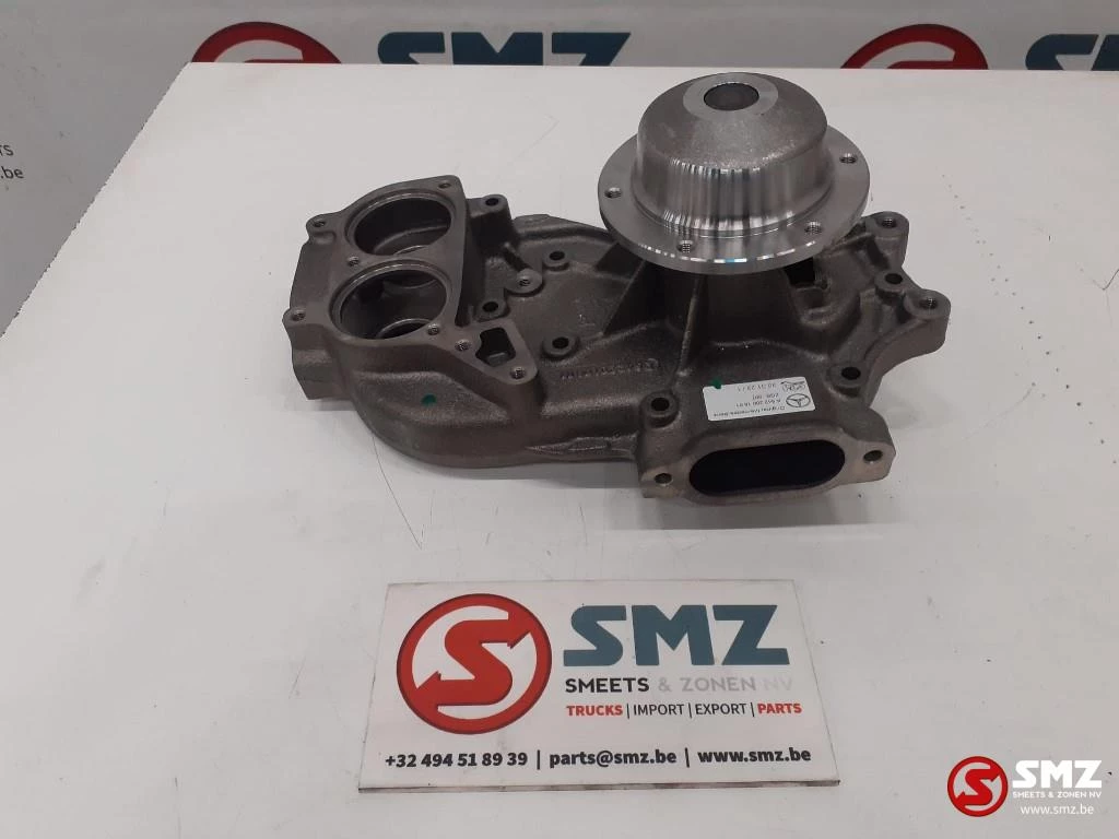 Mercedes-Benz - waterpomp OM501LA Mercedes immagine 4