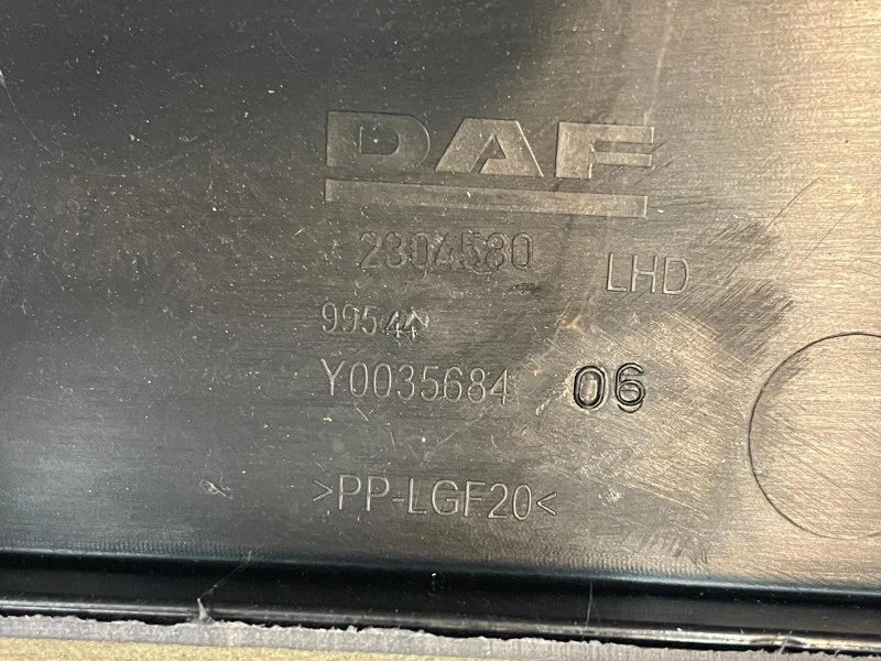 DAF - 2304580 DASHBOARDPANEEL CHAUFFEURSZIJDE (MET LICHTE SCHADE) obrázek 5