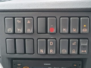 Volvo FE 2020 - Electric - 6x2*4 - BDF - Ful air - 100% Electric - Low KM image 19