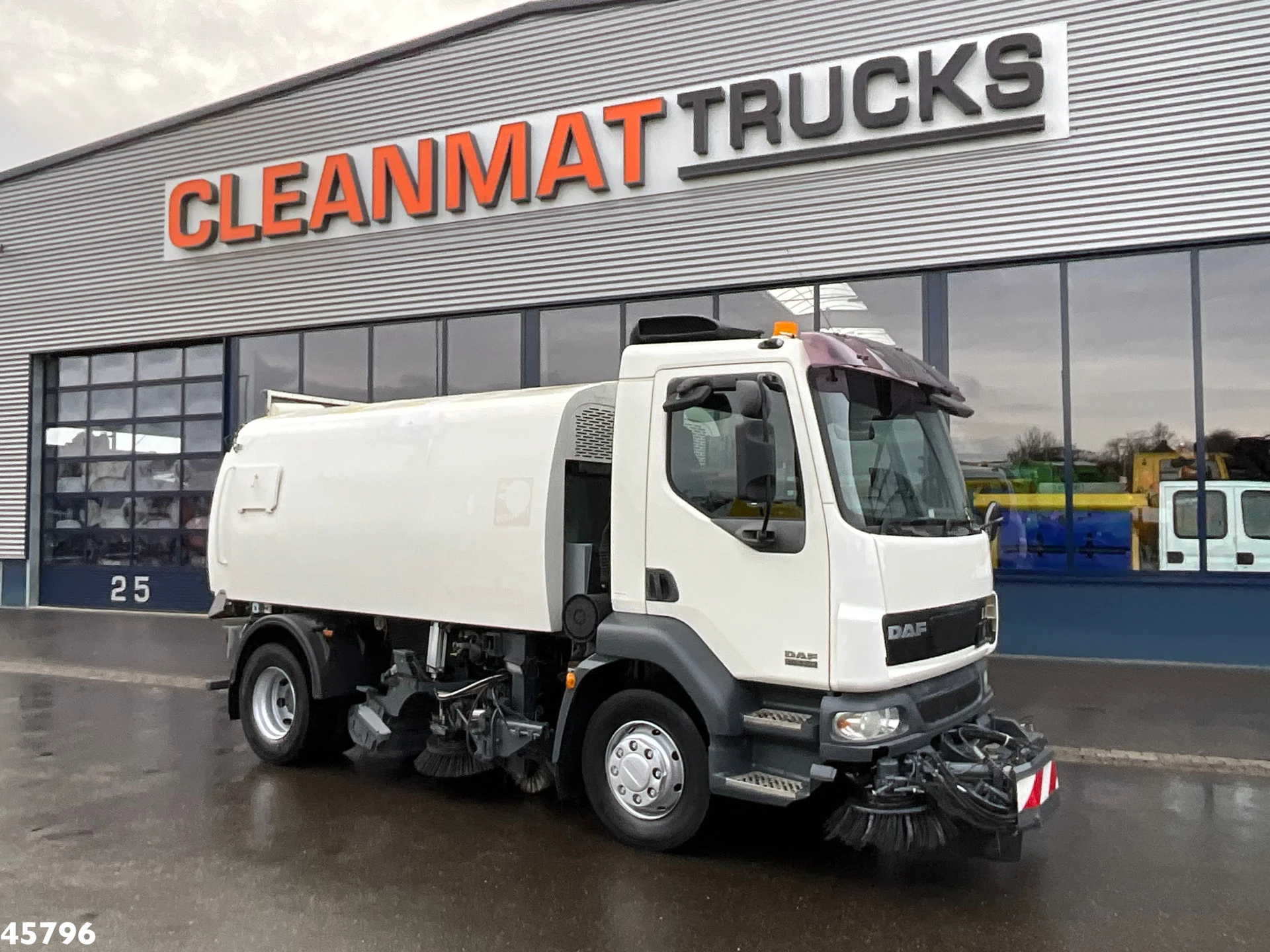 DAF FA 55 LF 160 Bucher Eurofant 50 Just 154.678 km! 2003 image 8