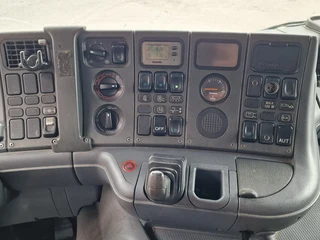 Scania 94 260 2003 - P94 - 4x2 - Full air - Manual gearbox - Loadlift - 5.50 Wb obrazek 16
