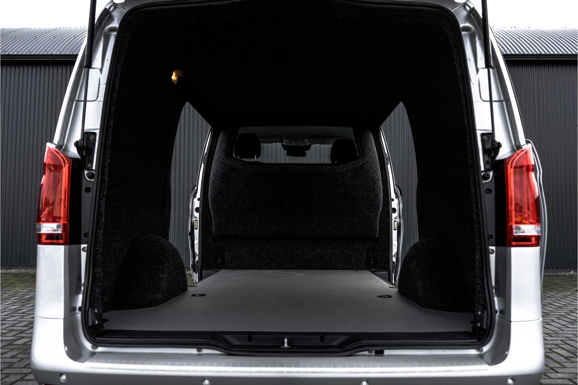 Mercedes-Benz Vito 2023 - 119 CDI | AMG Styling | ILS | Carplay | L+R Schuifdeur | Cruise | Camera immagine 12