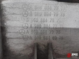 Mercedes-Benz N/A 2016 - Occ spatbordverlenging rechts Mercedes immagine 4