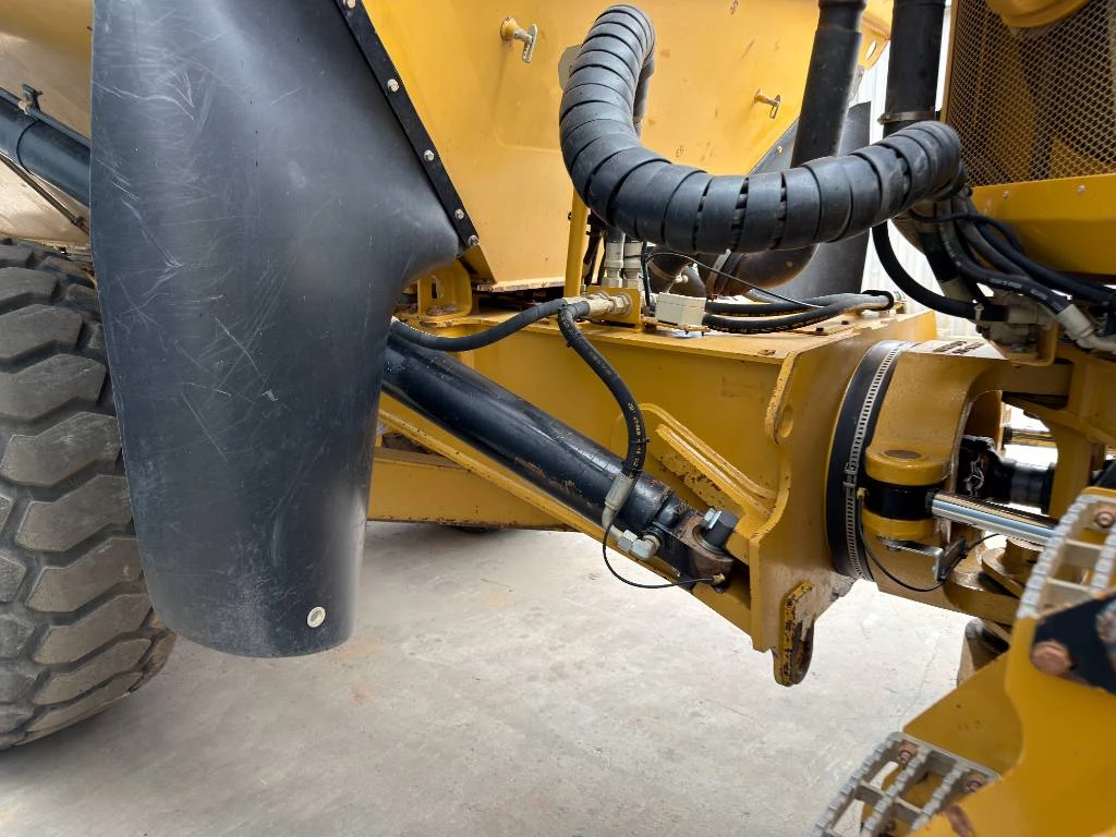 Cat 2014 - 730C zdjęcie 14