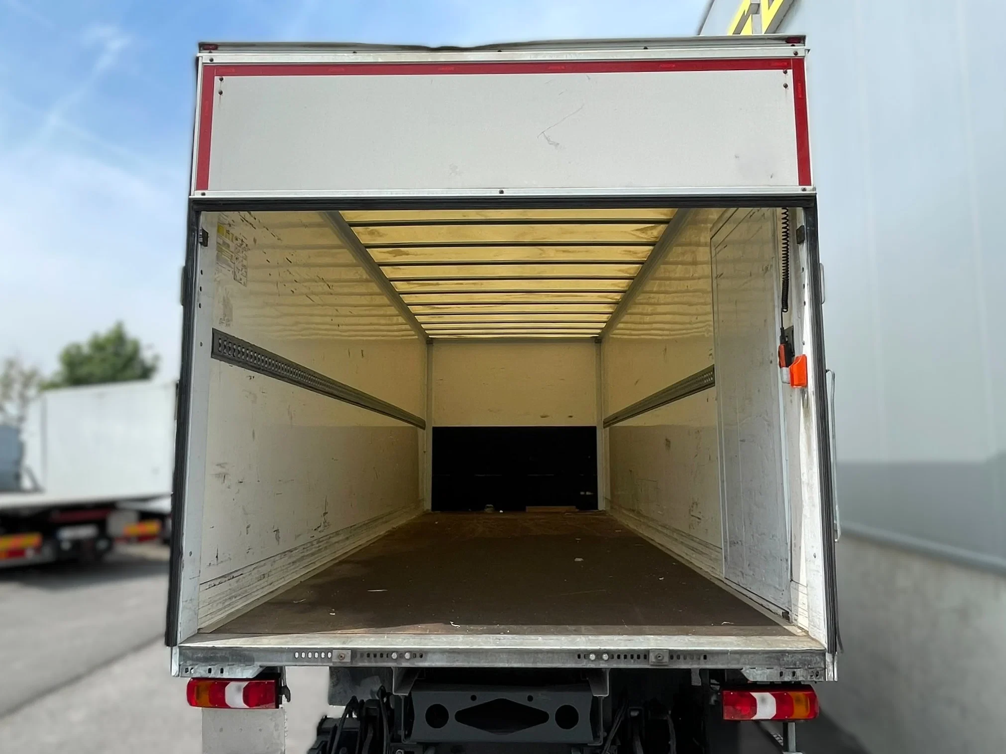 Mercedes-Benz Atego 2018 - 1221 *Airco*Luchtvering A verstelbaar*Cruise Control*Spoorwegassistent afbeelding 11