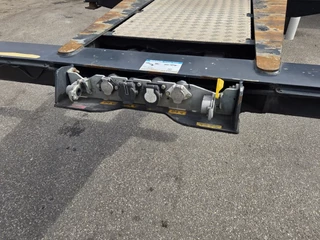 Van Hool 3-ASSIGE OPLEGGER 2017 - A3C002  20/30 FT ADR trailer. image 10