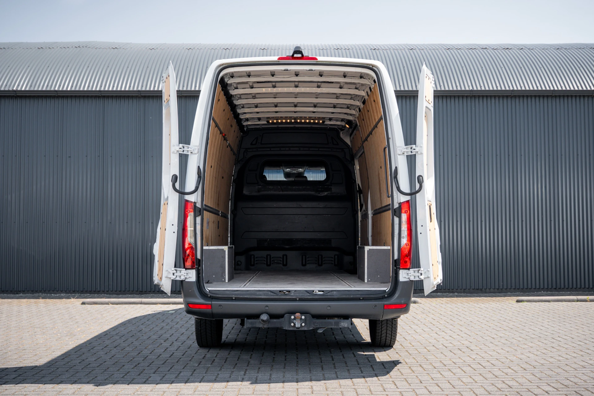 Mercedes-Benz Sprinter 2023 - 317 CDI L3H2 | 170 PK | Automaat | Camera | Mbux | Cruise | PDC | Trekhaak afbeelding 9
