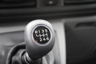 Ford Transit Custom 2025 - 320 2.0 TDCI L2H1 Trend 136pk - 2x Schuifdeur - LED koplampen - Carplay - Android - Camera - Stoelverwarming - 70l tank - Rijklaar bild 20