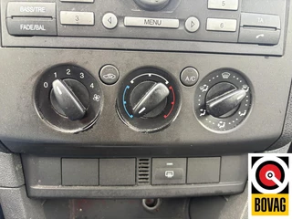 Ford Focus 2006 - Wagon 1.6-16V Ambiente obrazek 13