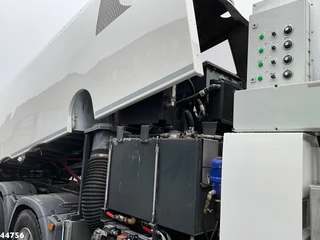 MAN TGS 2016 - 26.440 Euro 6 Beam S14000 Wegdekreiniger image 12