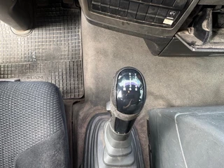 MAN TGS 2009 - 37.440 8X4 EURO 4 / MANUAL / KIPPER image 12