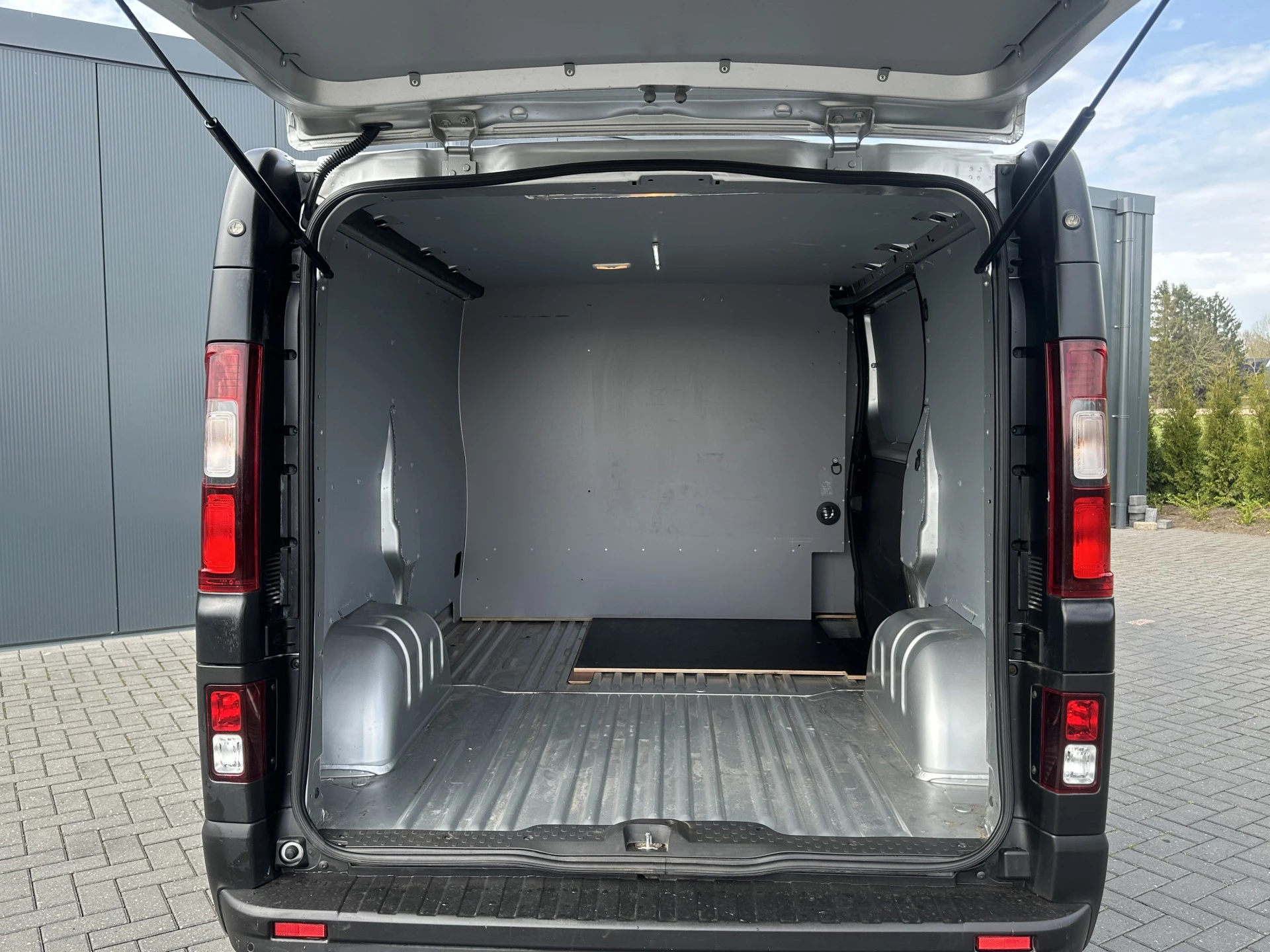 Opel Vivaro 2019 - 1.6 CDTI 126 PK / L1H1 / 1e EIG. / ACHTERKLEP / AIRCO / CRUISE / NAVI / CAMERA / BLUETOOTH immagine 9